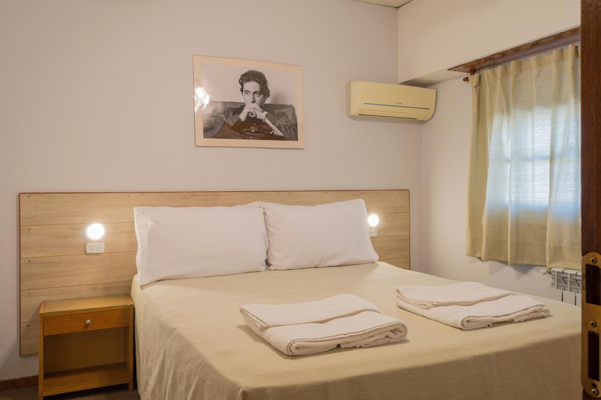 Hotel De Cine Las Golondrinas Villa Gesell Εξωτερικό φωτογραφία
