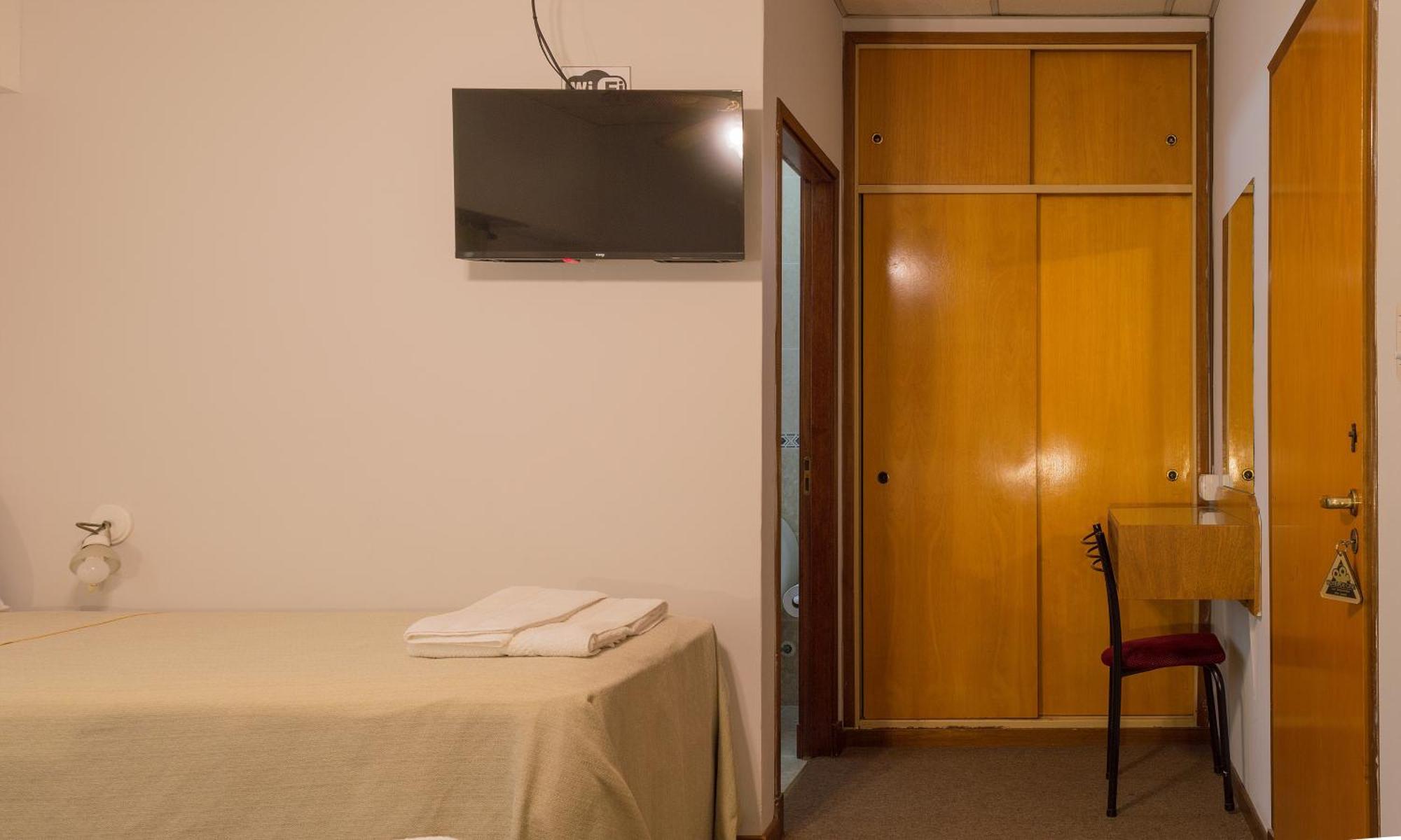 Hotel De Cine Las Golondrinas Villa Gesell Δωμάτιο φωτογραφία