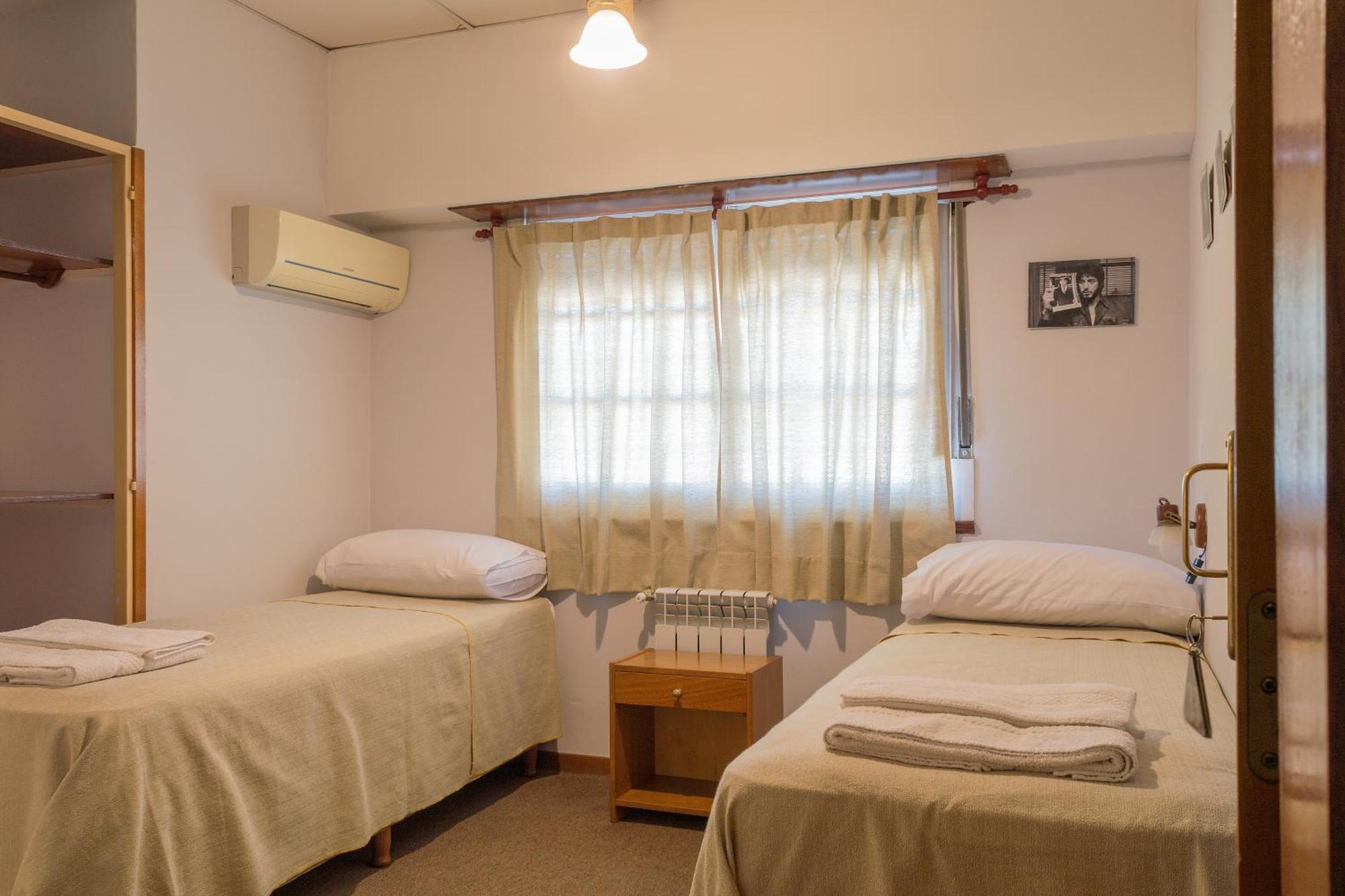 Hotel De Cine Las Golondrinas Villa Gesell Δωμάτιο φωτογραφία