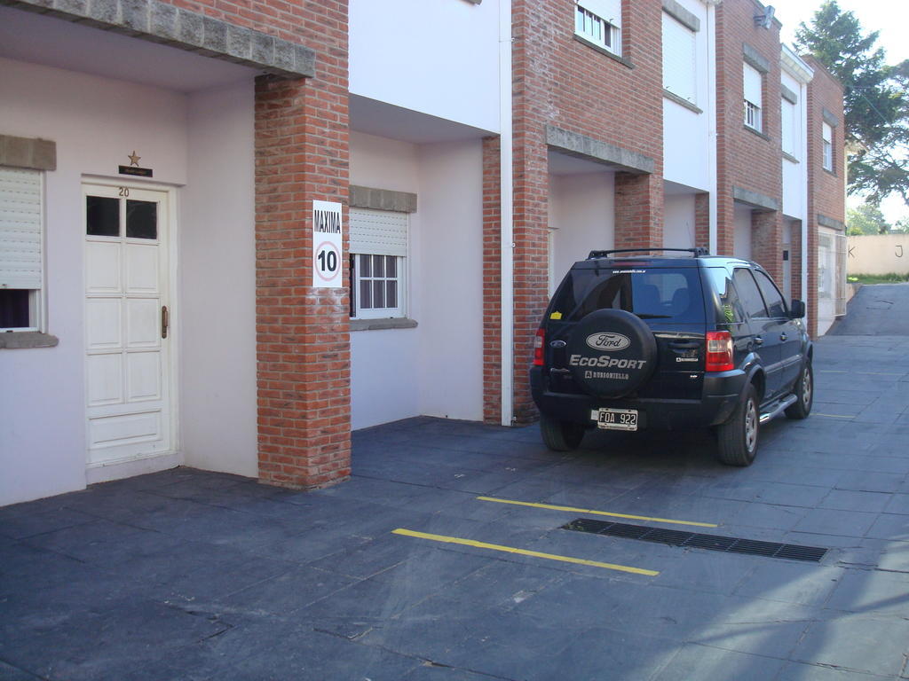 Hotel De Cine Las Golondrinas Villa Gesell Εξωτερικό φωτογραφία